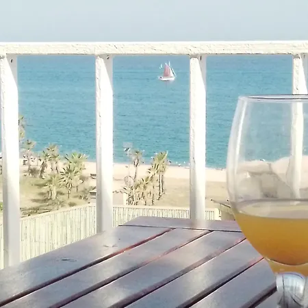 Terraza Al Mar Pineda De Mar